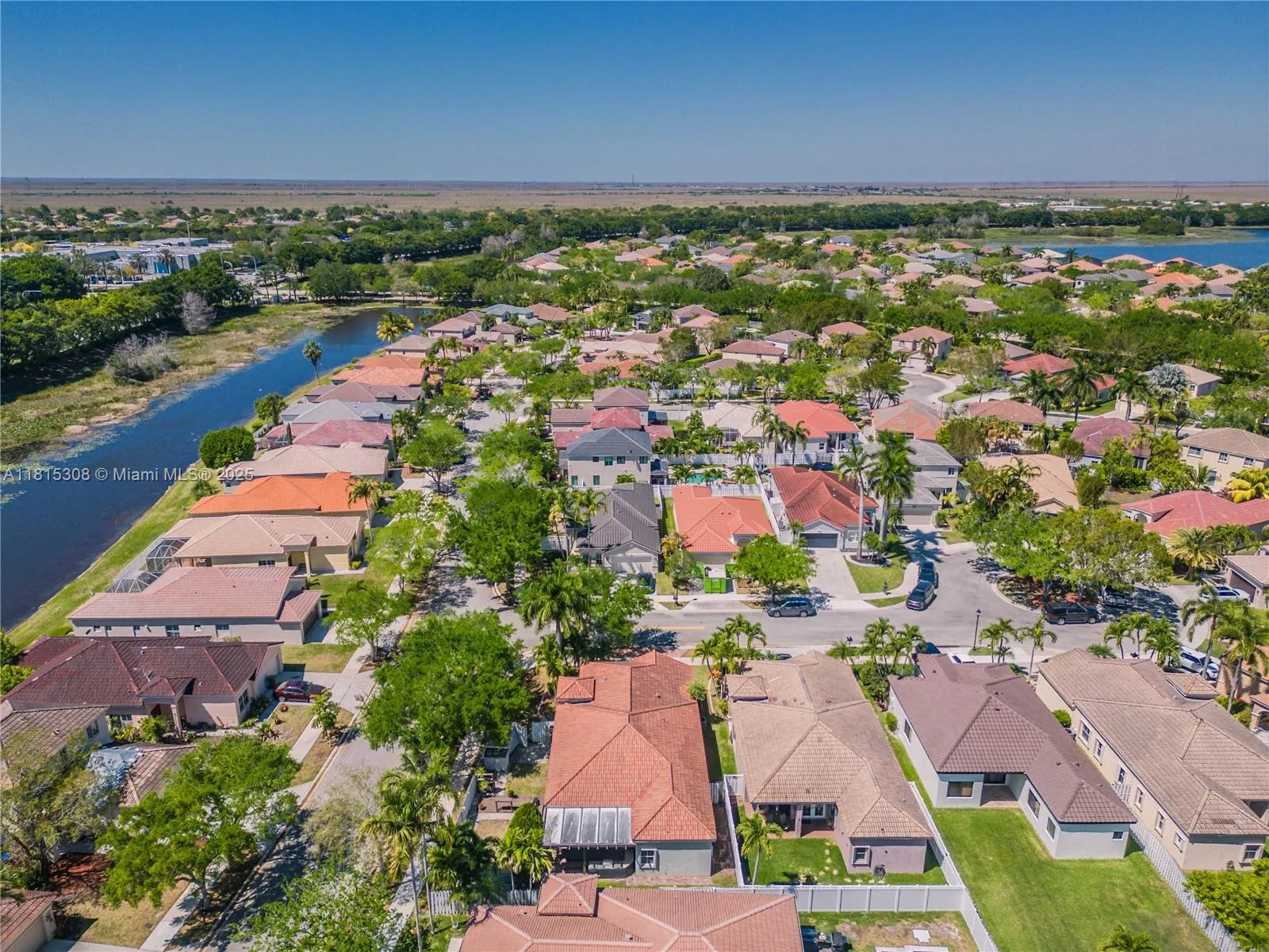 814 Kapok Way, Weston FL 33327