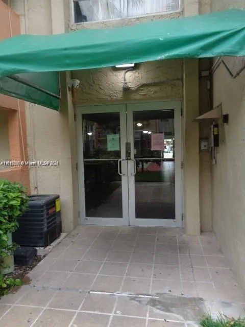 9320 Fontainebleau Blvd # 503, Miami FL 33172
