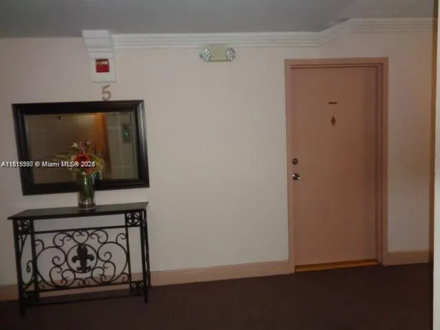 9320 Fontainebleau Blvd # 503, Miami FL 33172