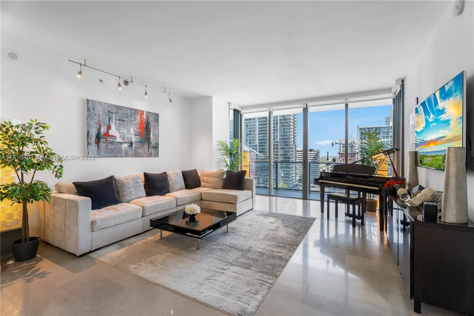 3 bedroom 3 bath for sale at 68 SE 6th St # 1704, Miami FL 33131