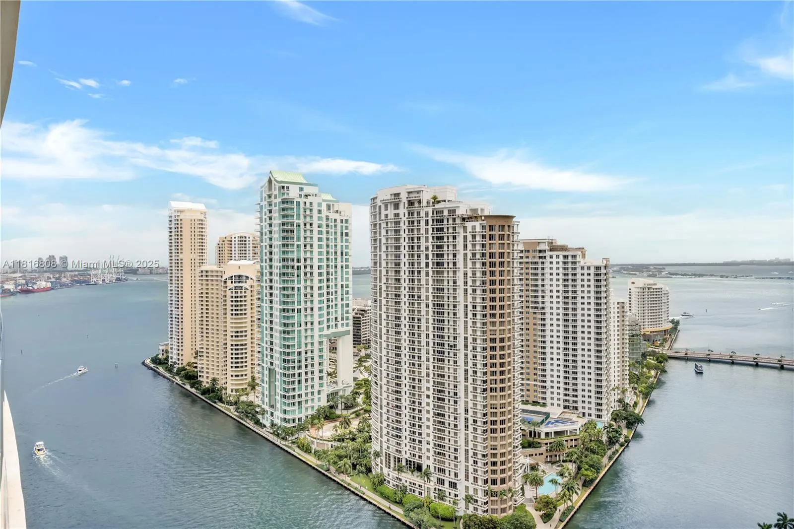 300 Biscayne Blvd way # 2907, Miami FL 33131