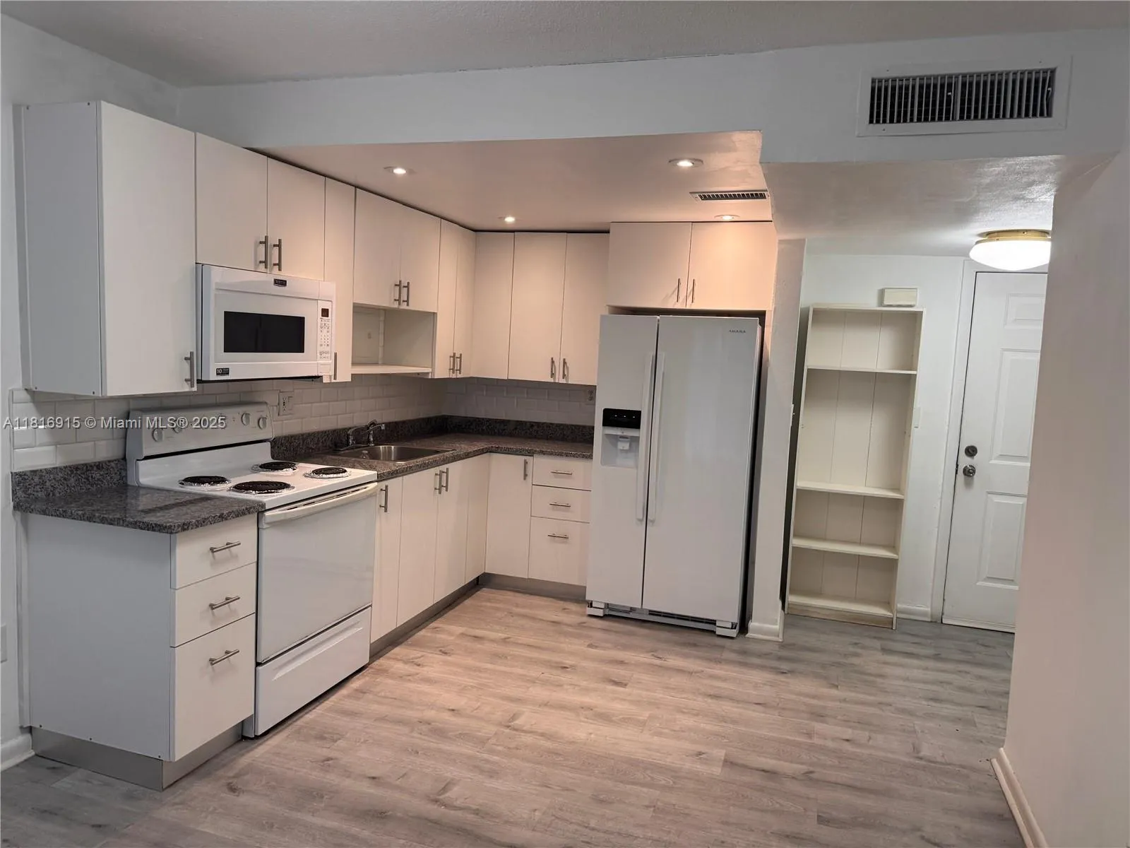 1 bedroom 1 bath for sale at 677 SW 9th Ave # 303, Miami FL 33130