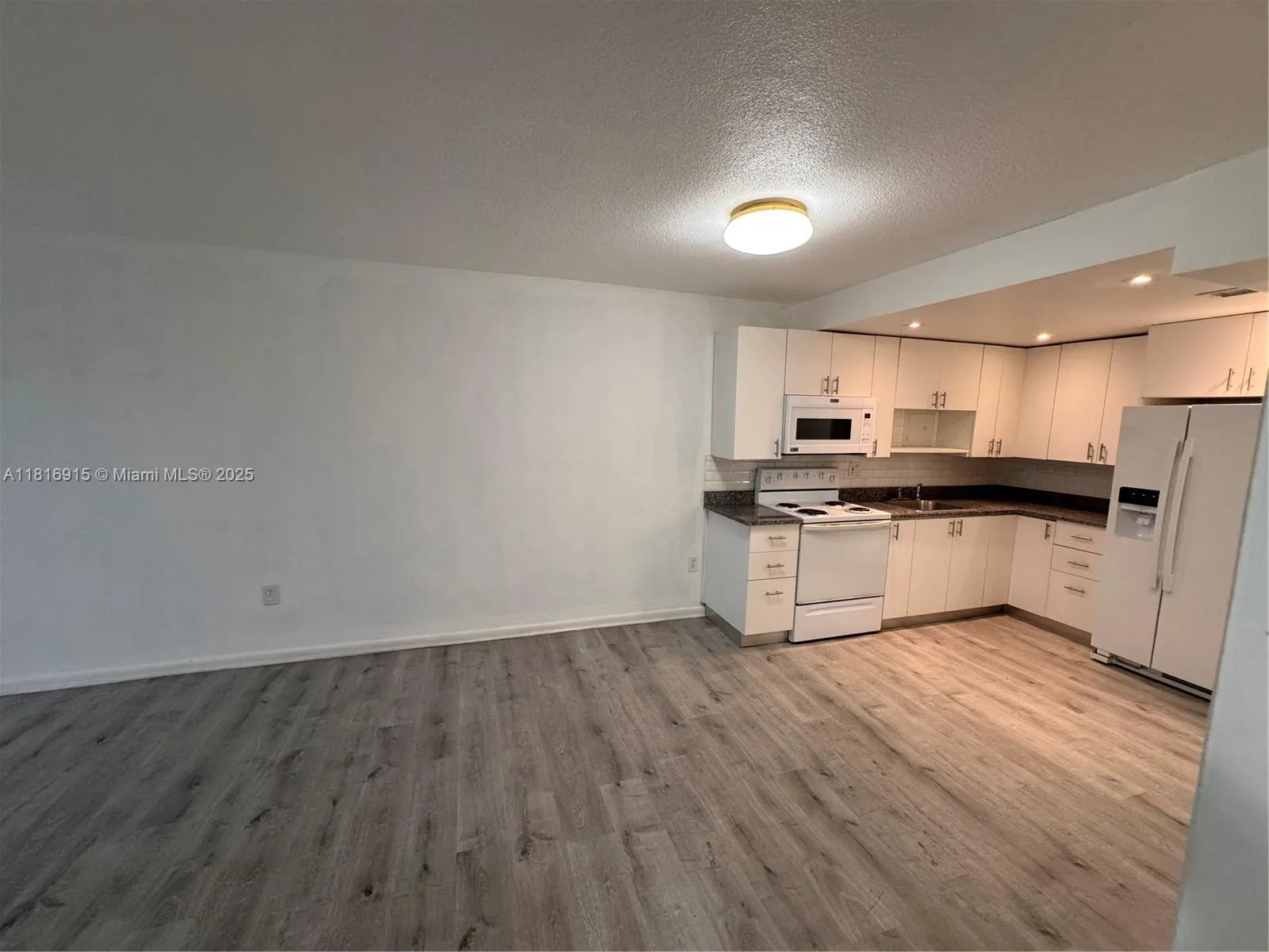 677 SW 9th Ave # 303, Miami FL 33130