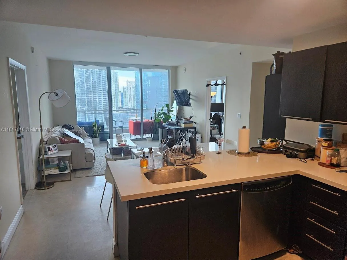 2 bedroom 2 bath for sale at 90 SW 3rd St # 3301, Miami FL 33130