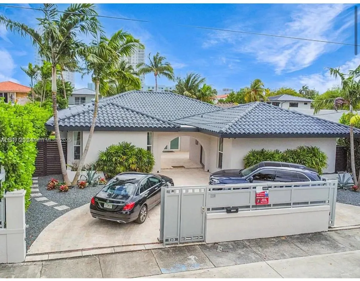 1230 NE 83rd St, Miami FL 33138