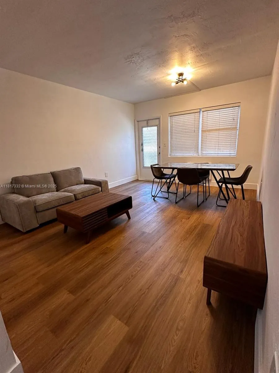 626 Meridian Ave # 10, Miami Beach FL 33139