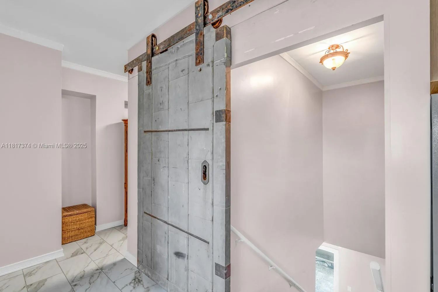 6 bedroom 5 bath for sale at 131 Avenue G, Marathon FL 33050