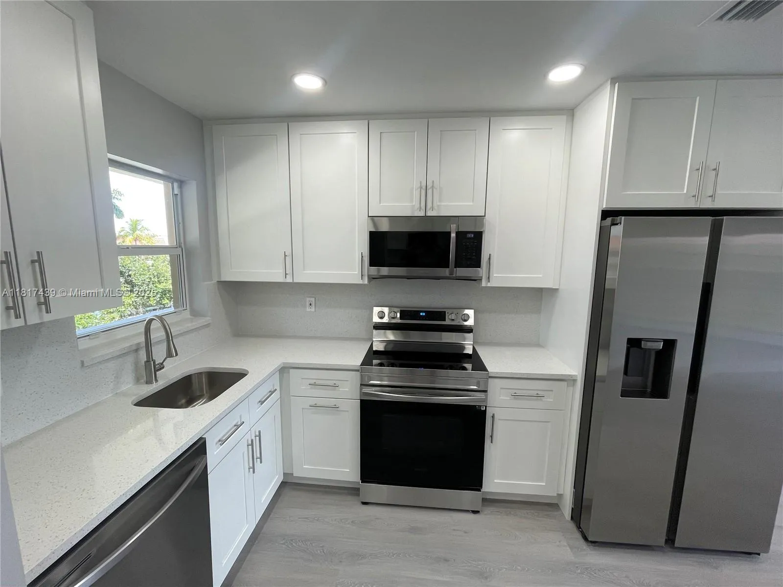 2 bedroom 2 bath for sale at 7960 N Sunrise Lakes Dr # 304, Sunrise FL 33322