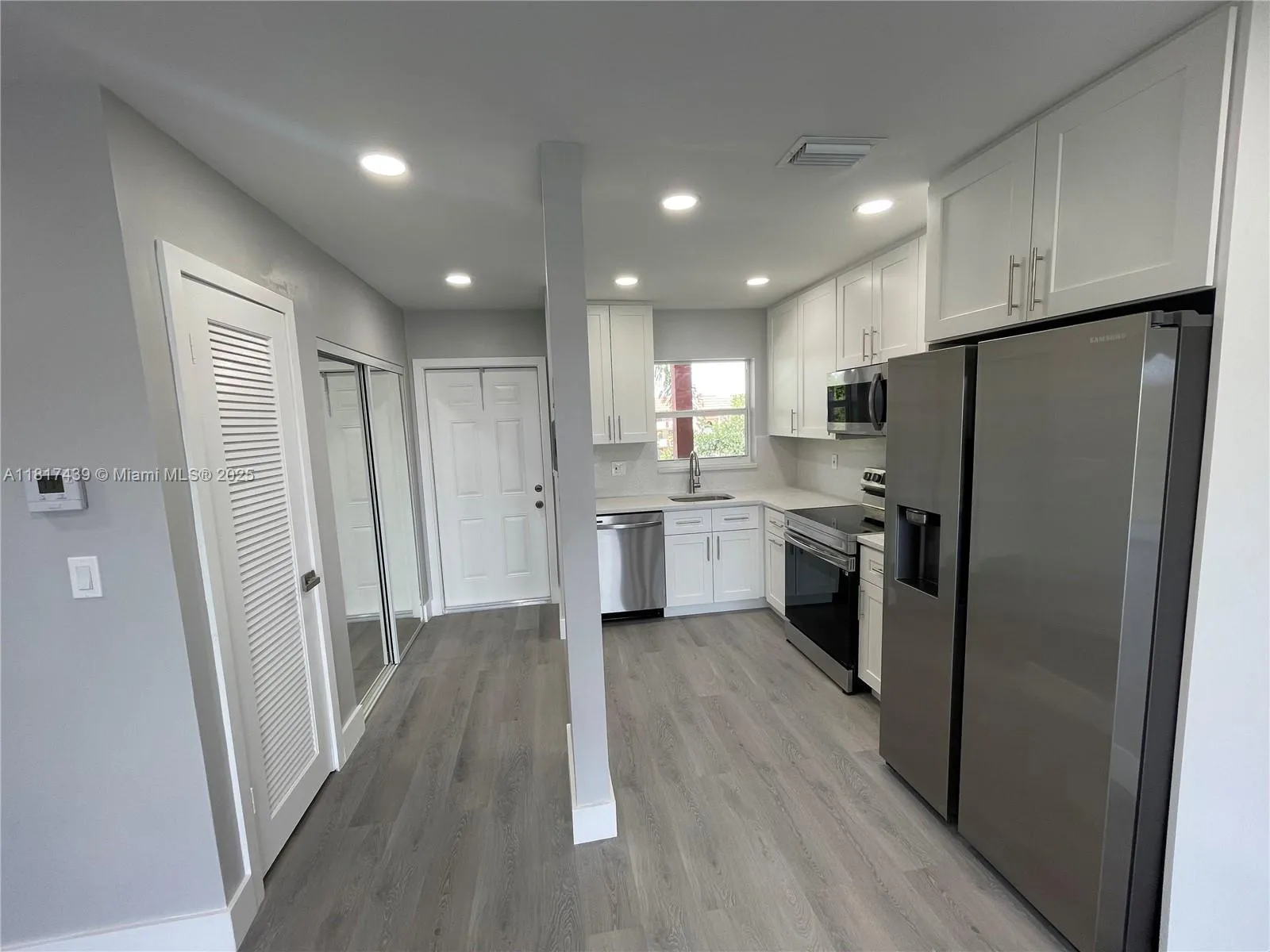 7960 N Sunrise Lakes Dr # 304, Sunrise FL 33322