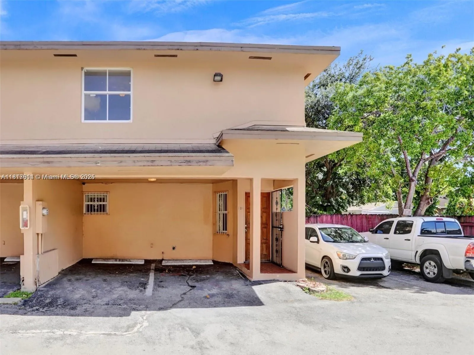 3 bedroom 2 bath for sale at 451 NE 136th St # 101, North Miami FL 33161