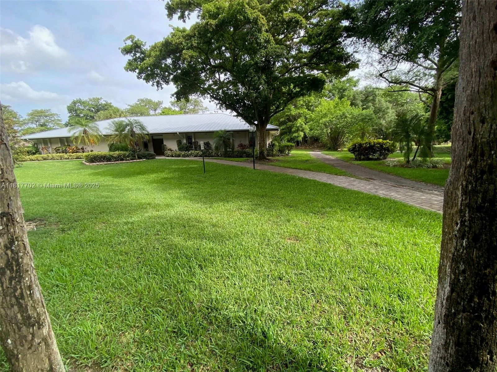 6200 NW 44th St # 115, Lauderhill FL 33319