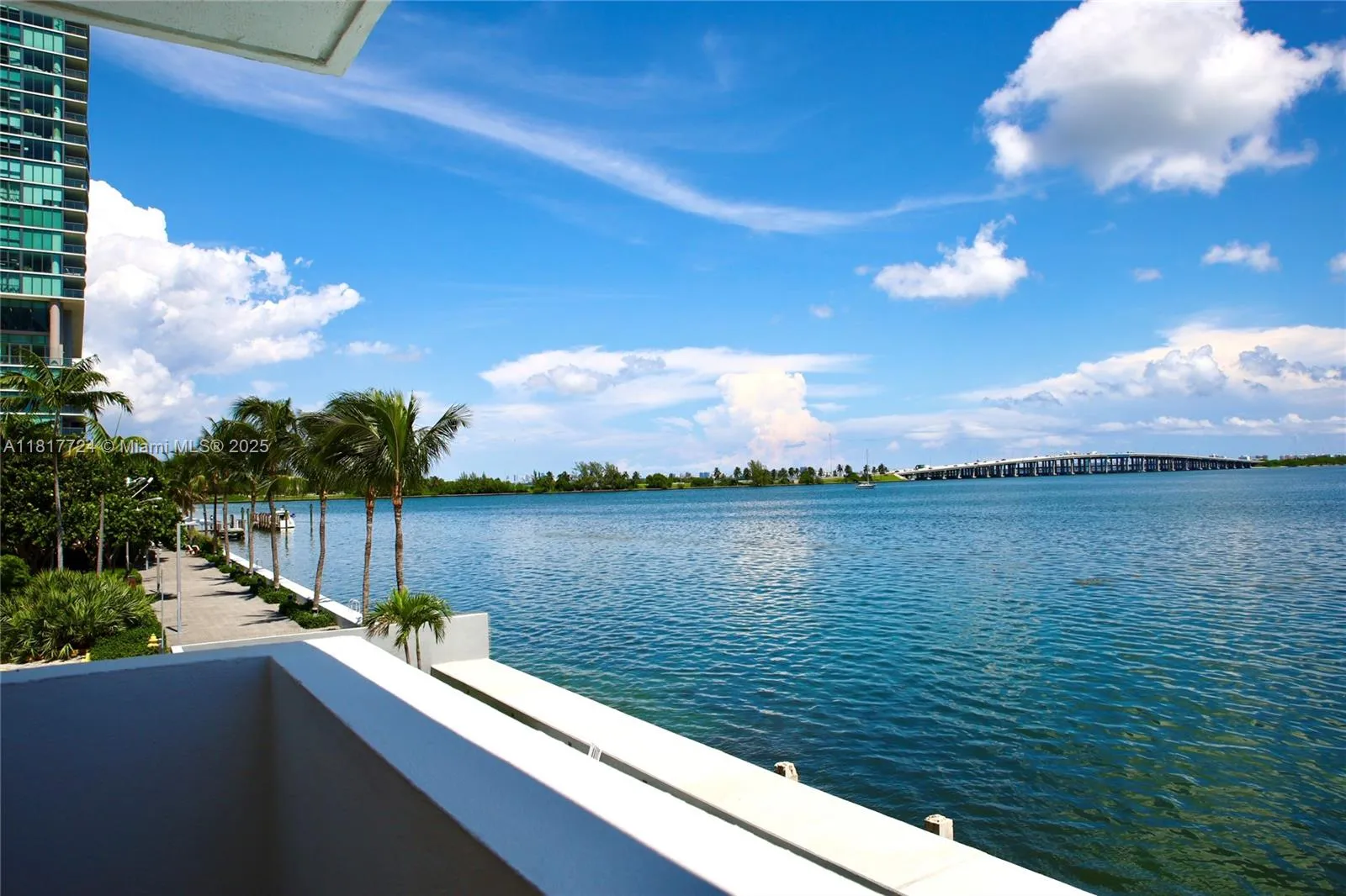 2 bedroom 2 bath for sale at 555 NE 30 st # 201, Miami FL 33137