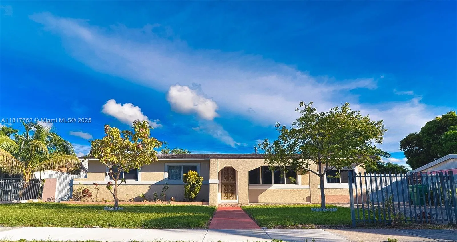 3 bedroom 2 bath for rent at 240 NW 197th St # 1, Miami Gardens FL 33169