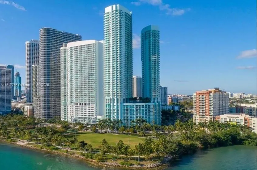 1 bedroom 1 bath for sale at 1900 N Bayshore Dr # 3909, Miami FL 33132