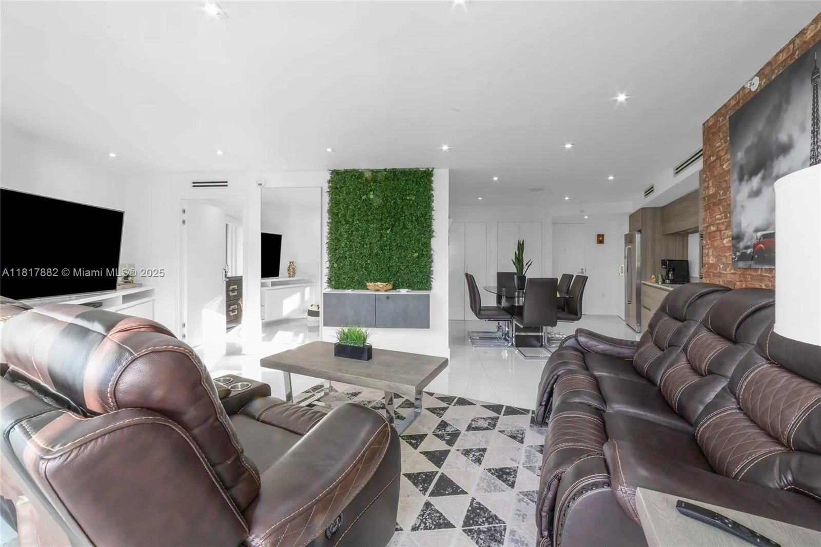 6620 Indian Creek Dr # 304, Miami Beach FL 33141