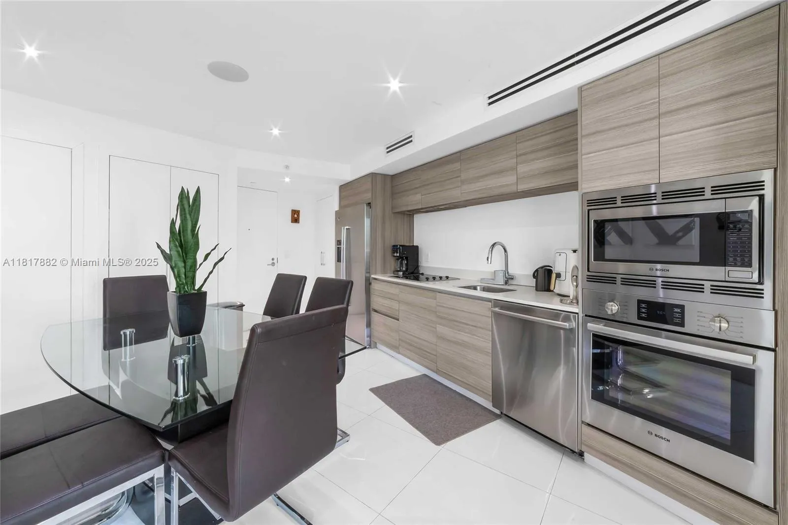 6620 Indian Creek Dr # 304, Miami Beach FL 33141