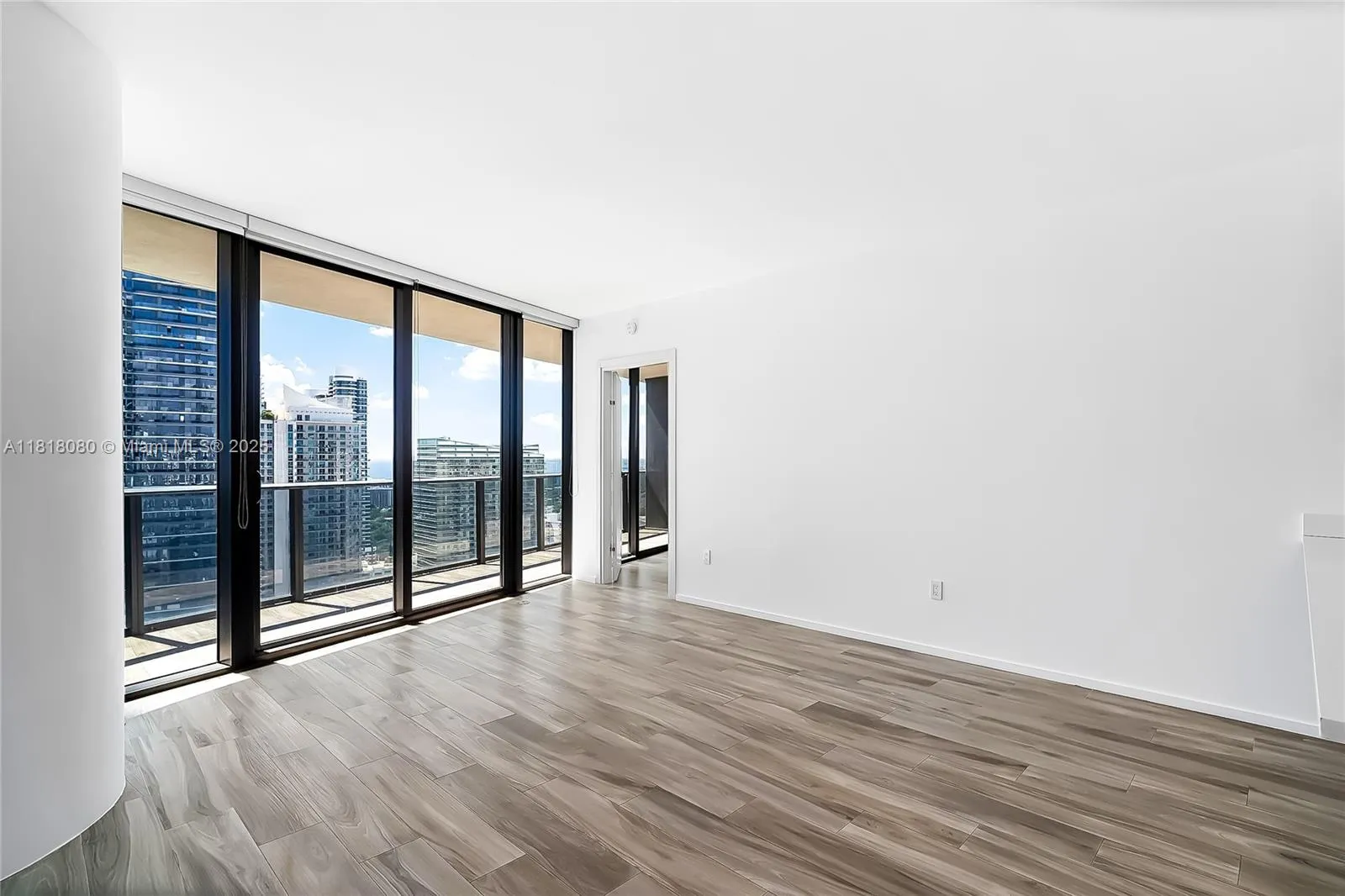 801 S Miami Ave # 3704, Miami FL 33130