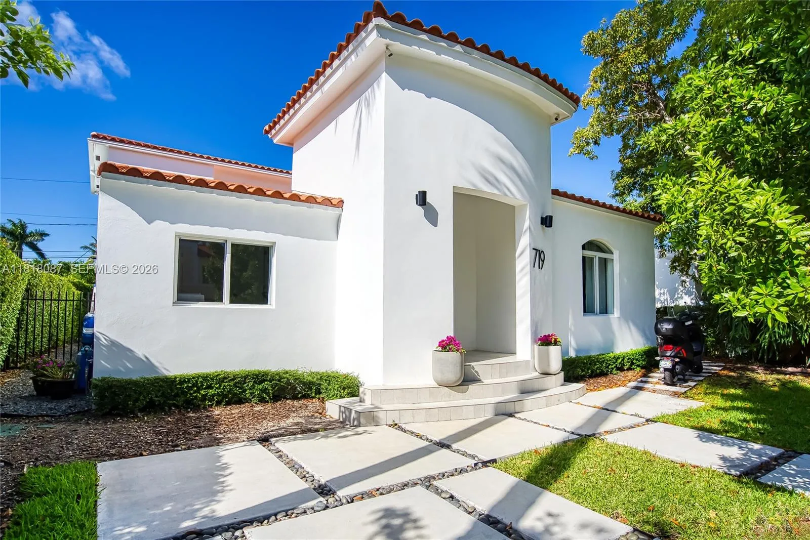 5 bedroom 3 bath for sale at 719 W 51st St, Miami Beach FL 33140