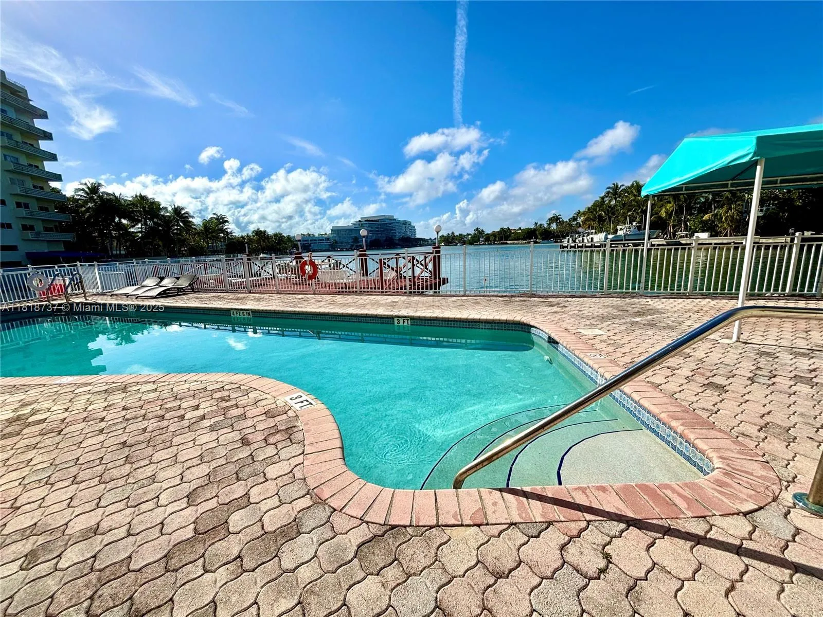 4740 Pine Tree Dr # 28, Miami Beach FL 33140