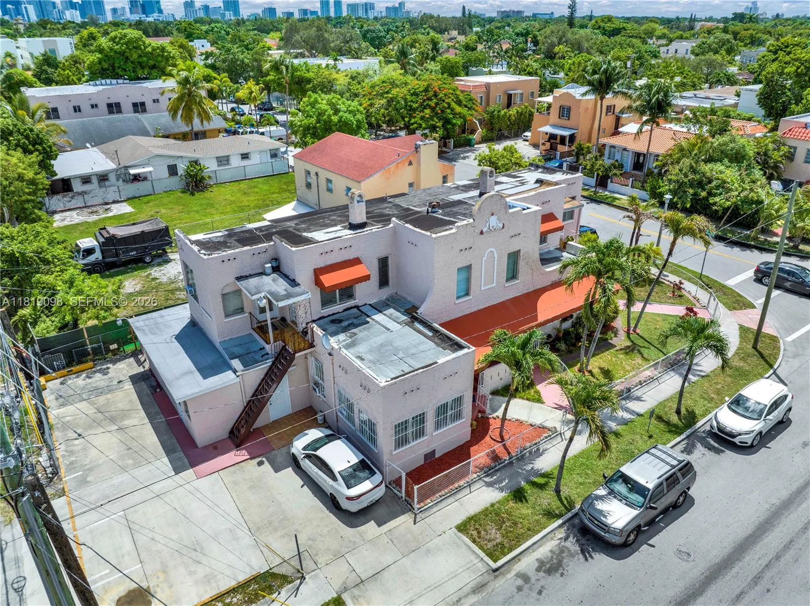 829 SW 19th Ave, Miami FL 33135