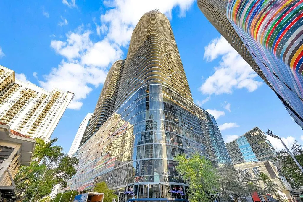 25 SW 9th St # 8, Miami FL 33130