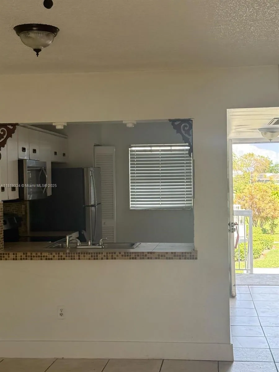 438 NE 210th Cir Ter # 4B, Miami FL 33179