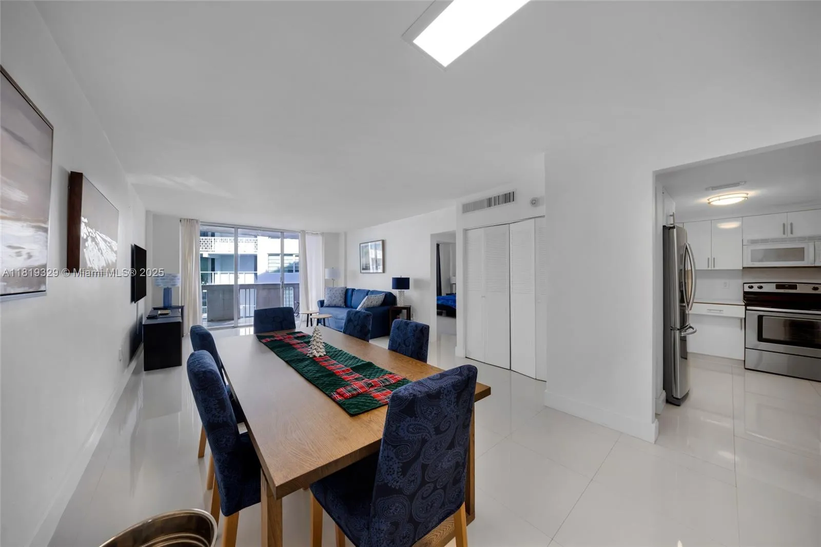1 bedroom 1 bath for sale at 800 West Ave # 736, Miami Beach FL 33139