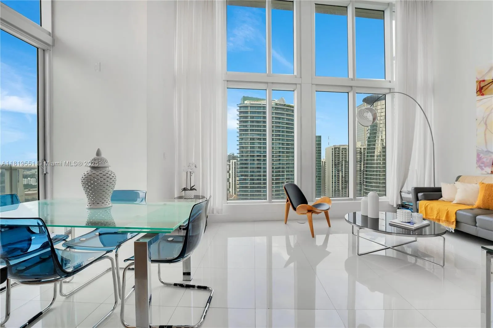 2 bedroom 2 bath for sale at 485 Brickell Ave # 4004, Miami FL 33131