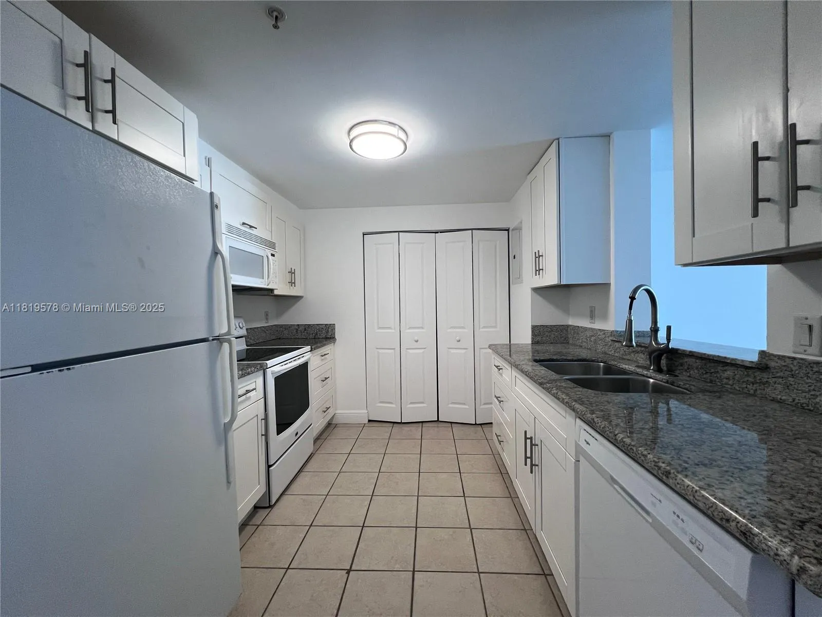 1250 S Miami Ave # 2104, Miami FL 33130