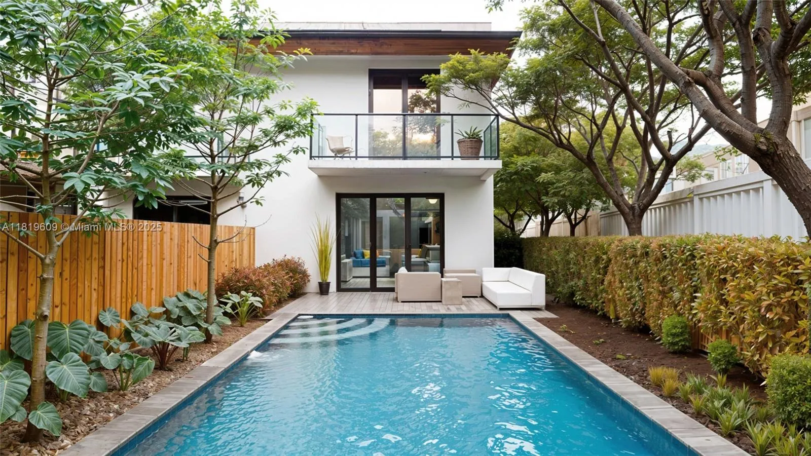 536 NW 23rd Ct, Miami FL 33125