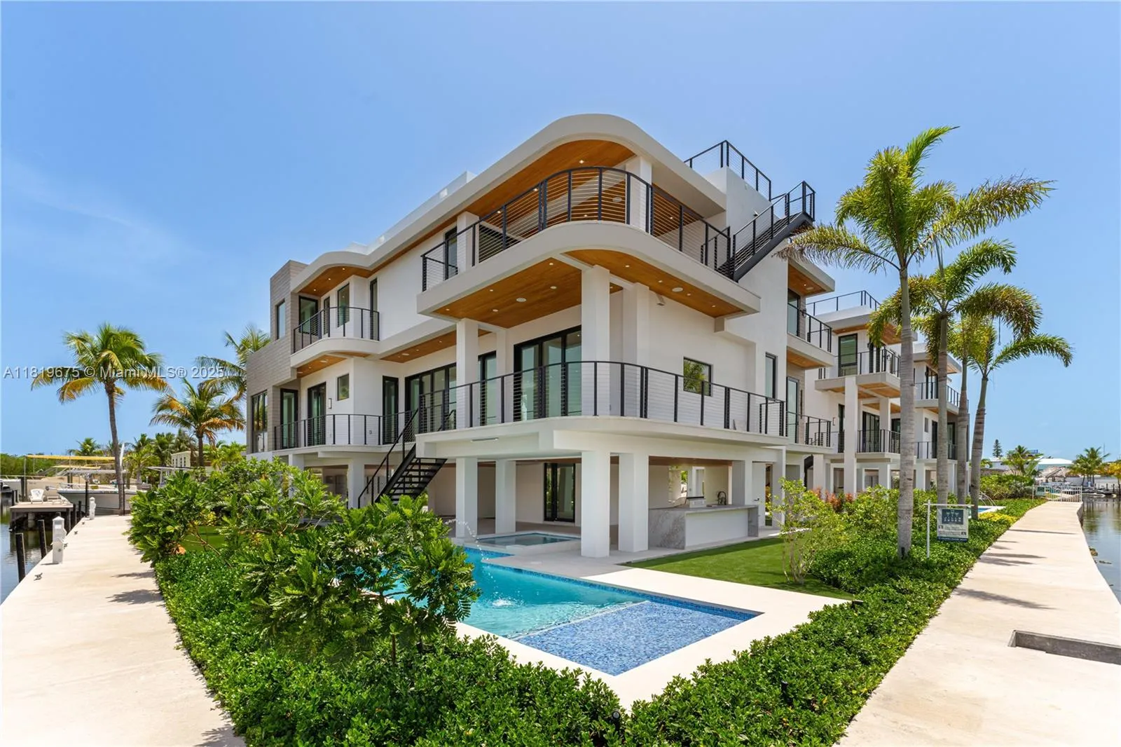 5 bedroom 5 bath for sale at 301 Buttonwood Cir #B, Key Largo FL 33037
