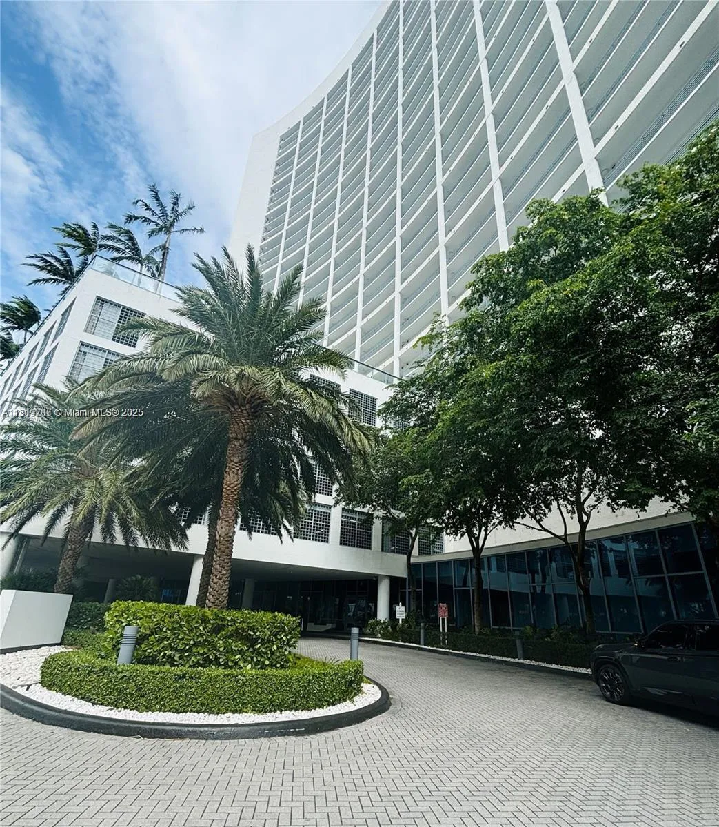 601 NE 36th St # 2203, Miami FL 33137
