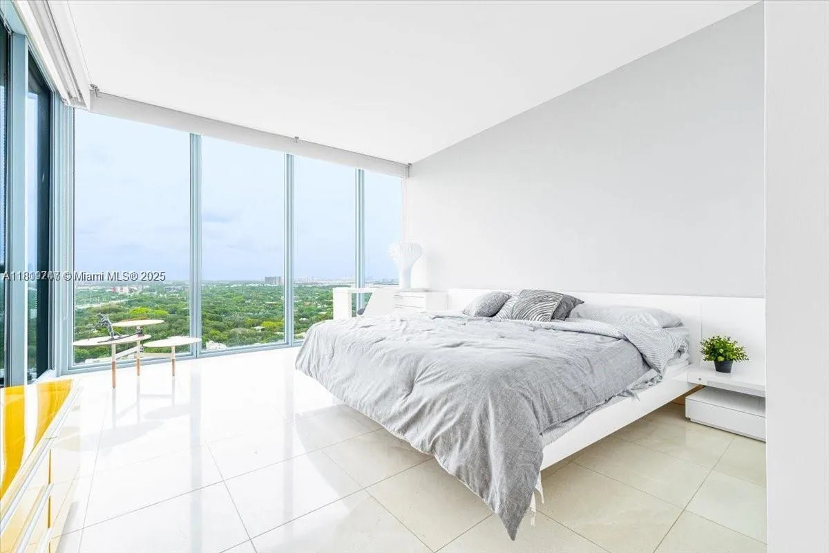 601 NE 36th St # 2203, Miami FL 33137
