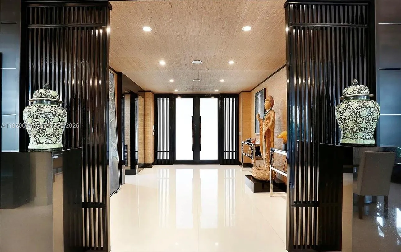 6611 Leonardo St, Coral Gables FL 33146