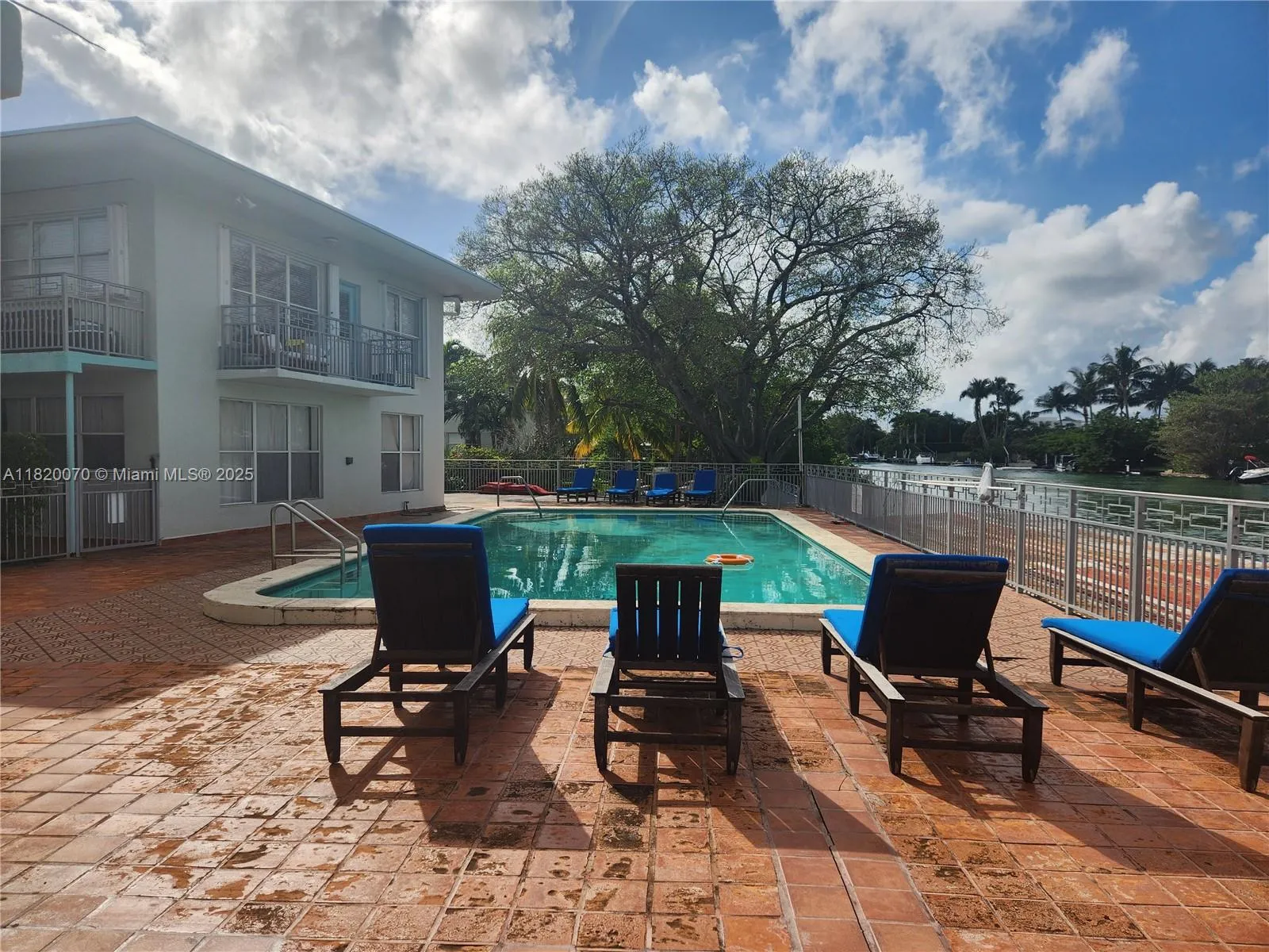 1239 Marseille Dr # 4, Miami Beach FL 33141