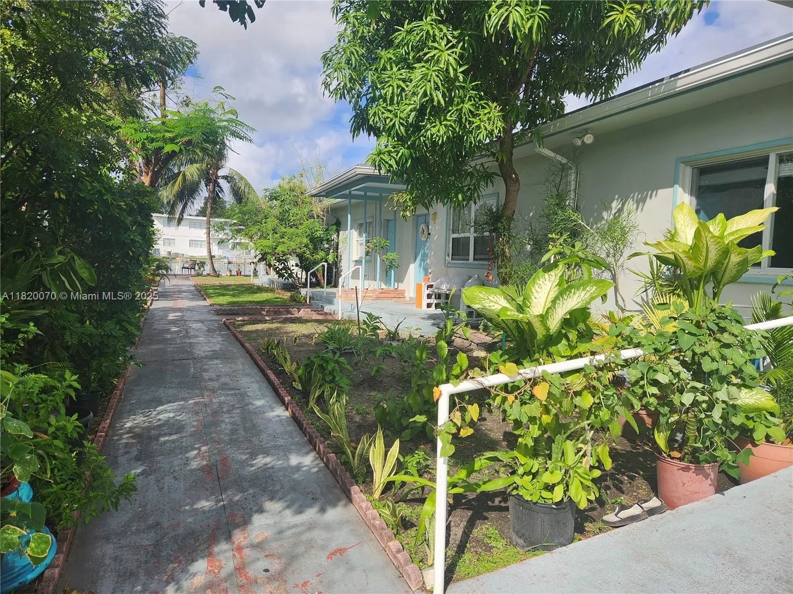 1239 Marseille Dr # 4, Miami Beach FL 33141