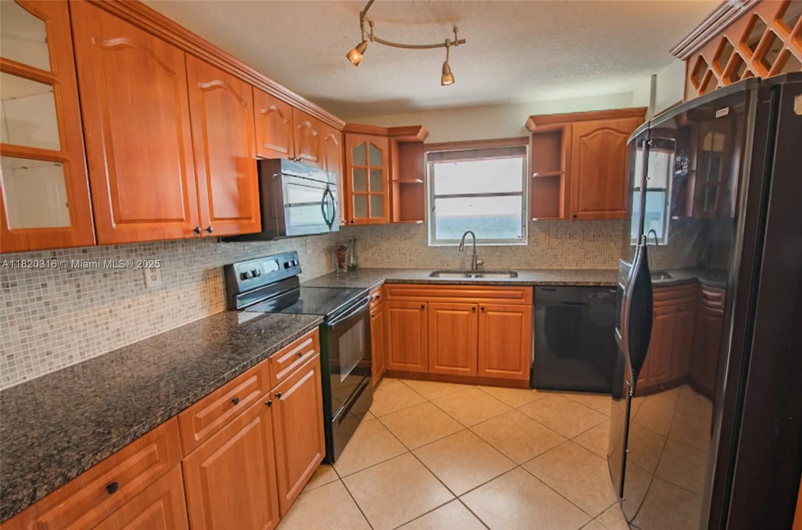 2750 NE 183rd St # 1908, Aventura FL 33160