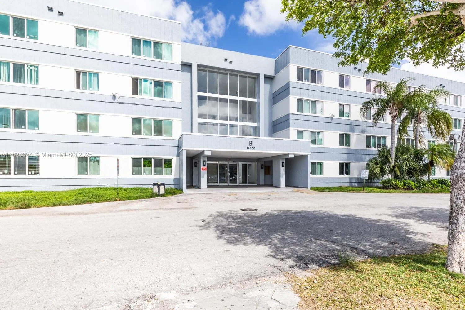 2 bedroom 1 bath for sale at 14850 Naranja Lakes Blvd, Homestead FL 33032