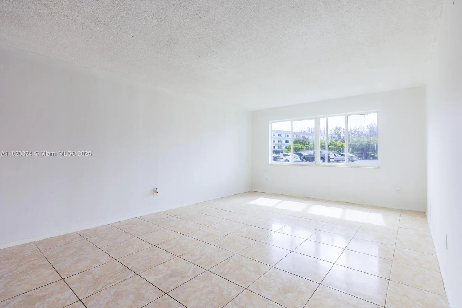 14850 Naranja Lakes Blvd, Homestead FL 33032