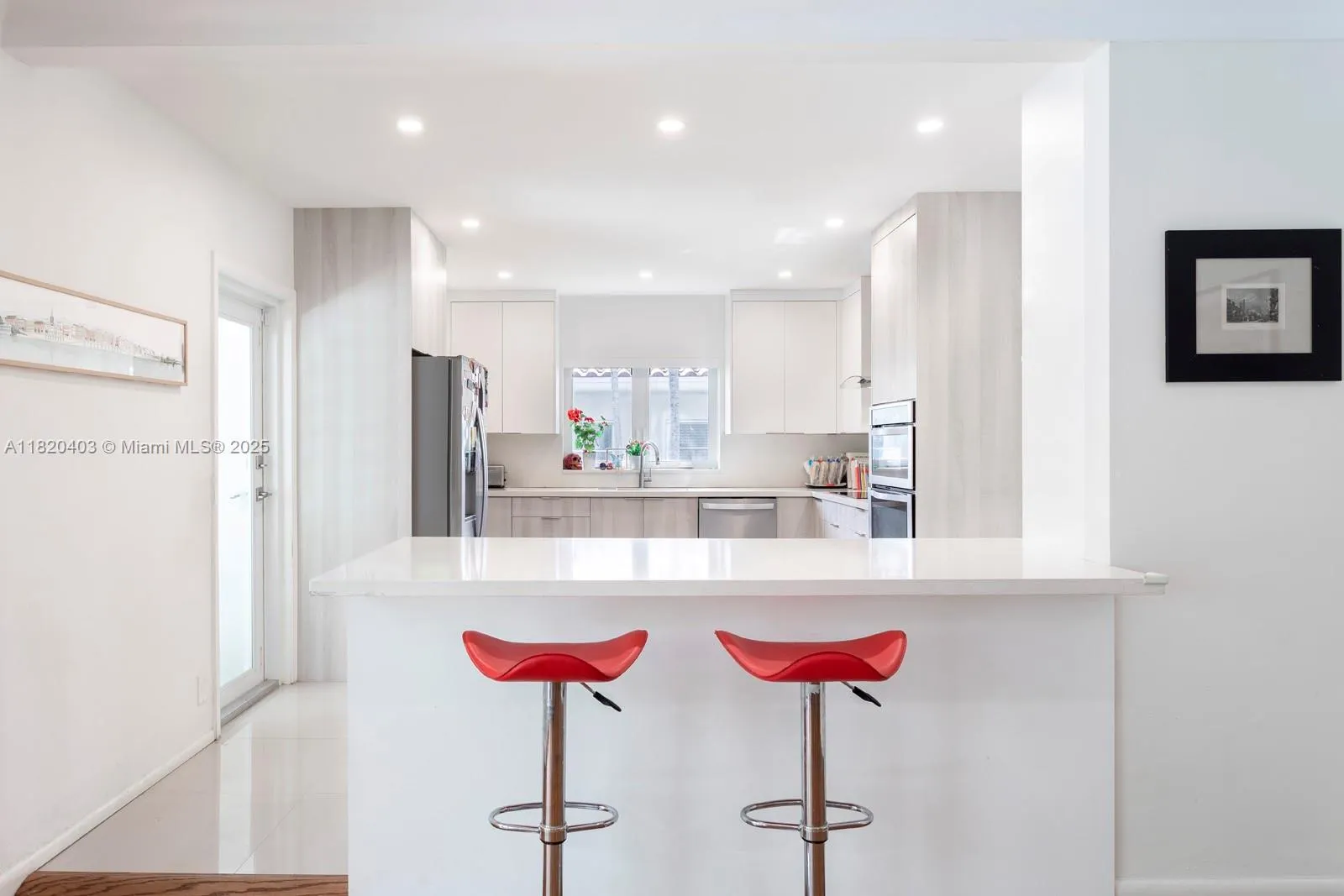 1244 Alhambra Cir # 0, Coral Gables FL 33134