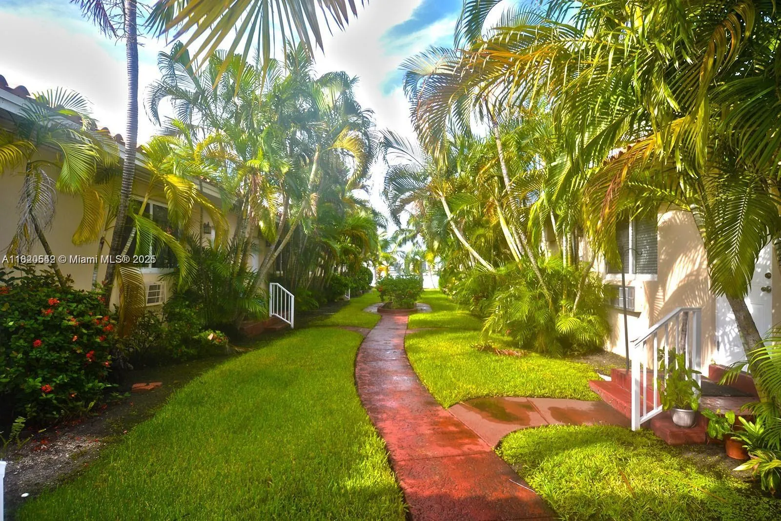 1 bedroom 1 bath for sale at 2160 Bay Dr # 3, Miami Beach FL 33141