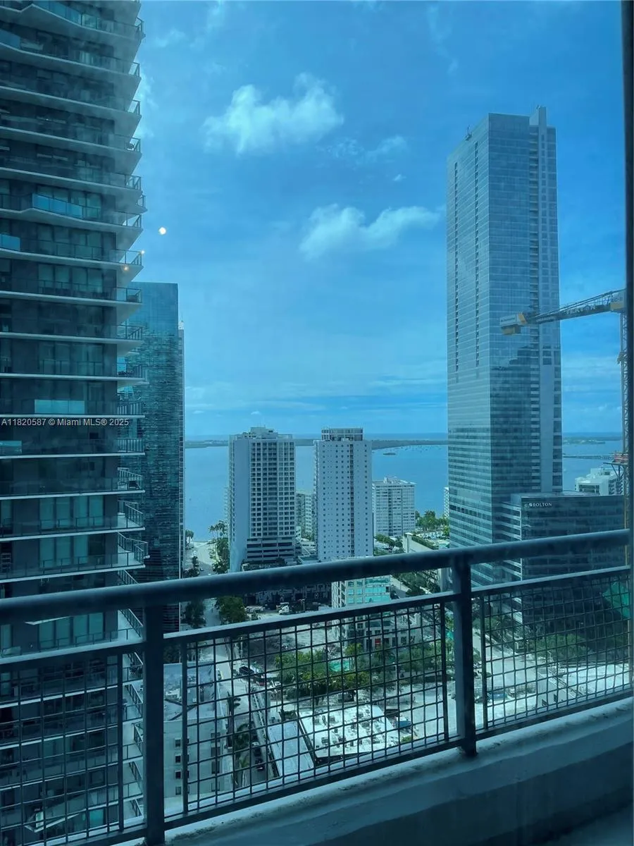 60 SW 13th St # 2606, Miami FL 33130