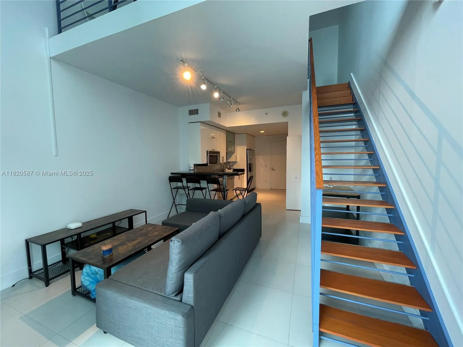 60 SW 13th St # 2606, Miami FL 33130