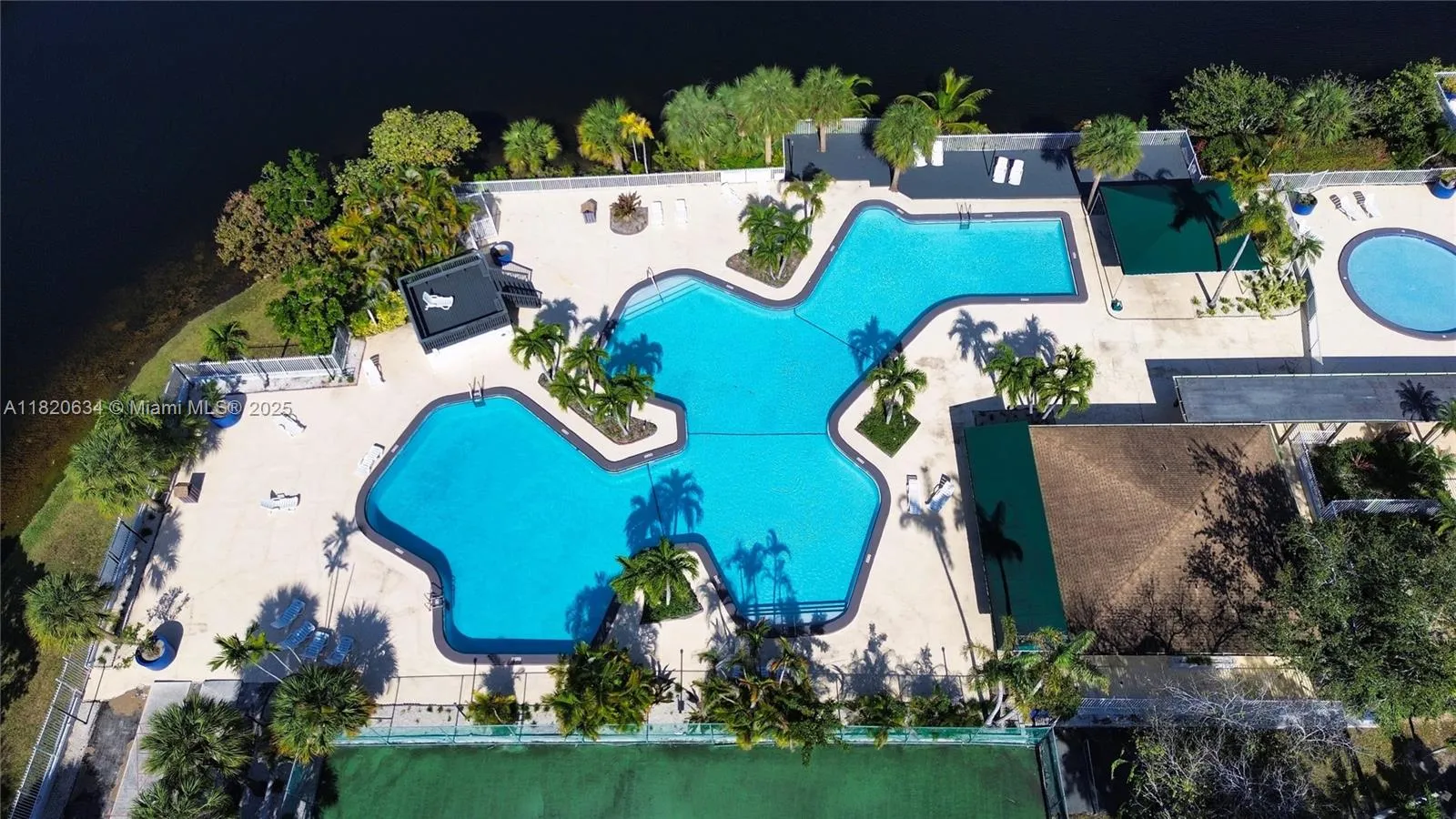 2 bedroom 2 bath for sale at 7034 SW 112th Ct, Miami FL 33173