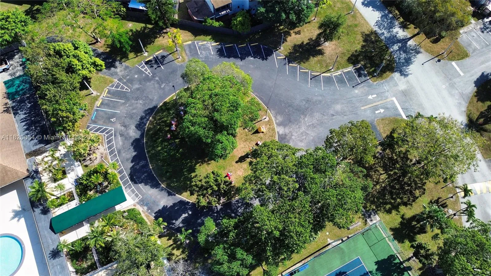 7034 SW 112th Ct, Miami FL 33173