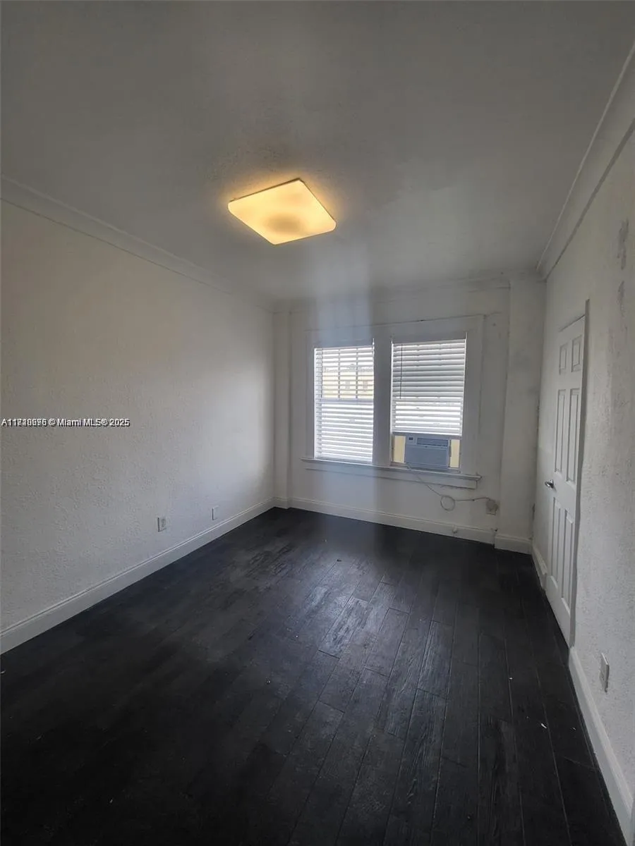1 bedroom 1 bath for sale at 1611 Michigan Ave # 25, Miami Beach FL 33139