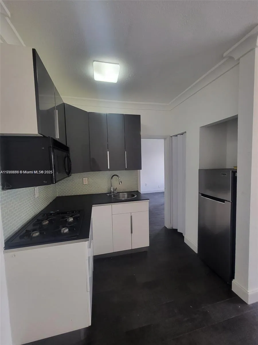 1611 Michigan Ave # 25, Miami Beach FL 33139