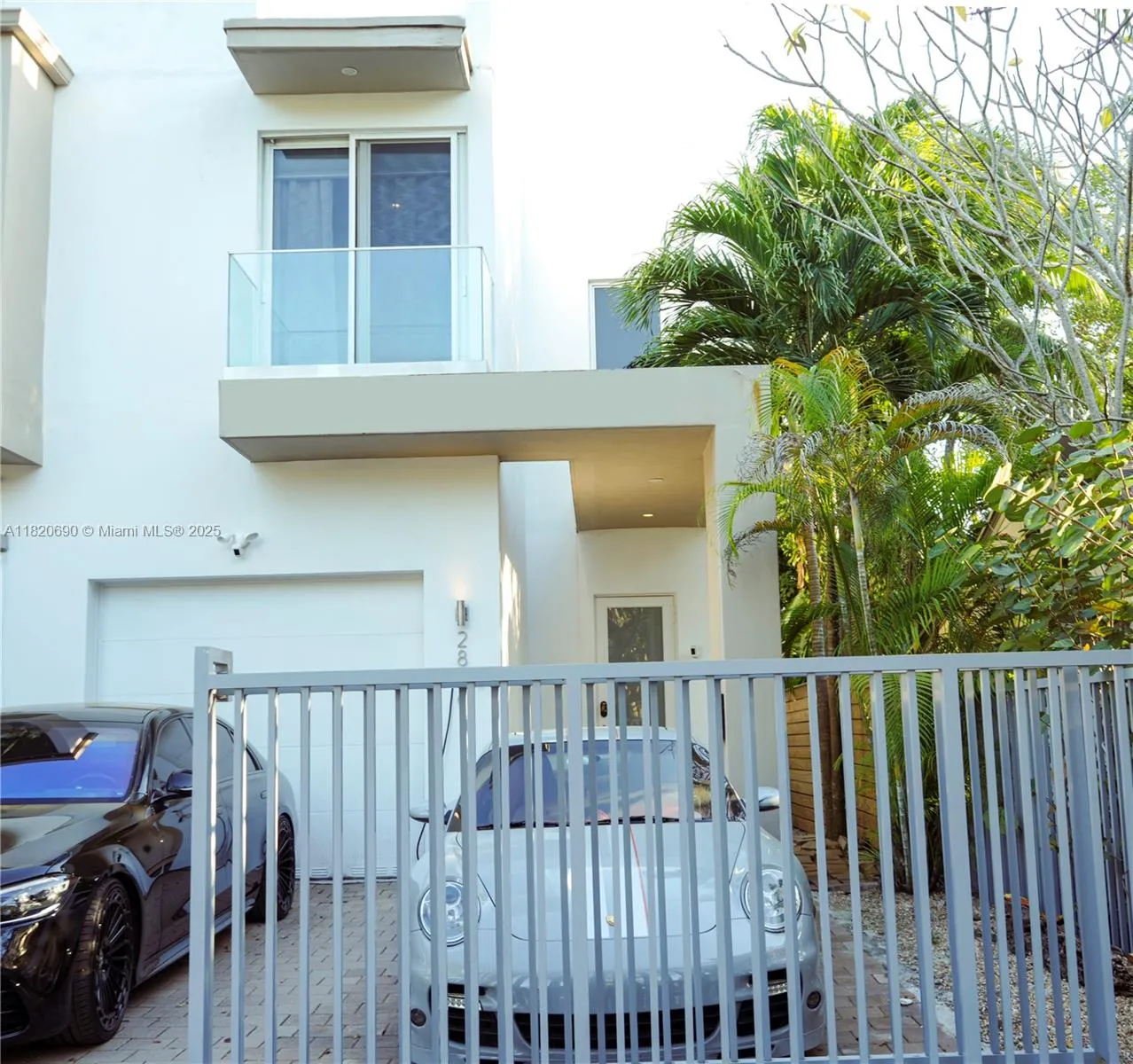 3 bedroom 3 bath for sale at 2836 W Trade Ave # 2836, Miami FL 33133