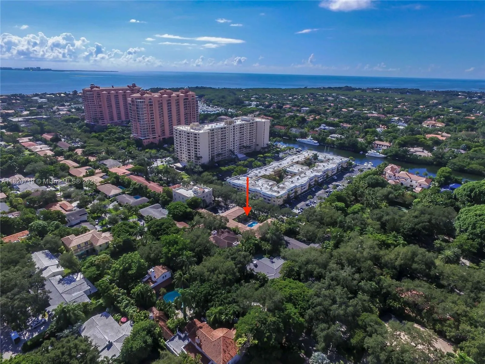 125 Edgewater Dr # 2, Coral Gables FL 33133