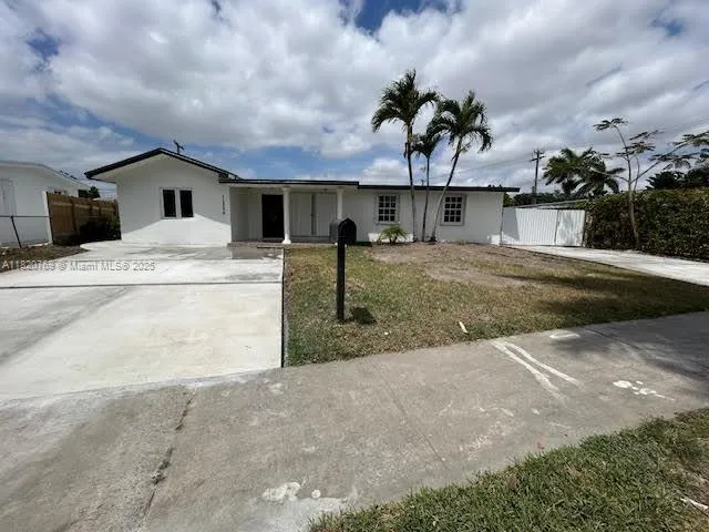 11225 SW 47th Ter, Miami FL 33165